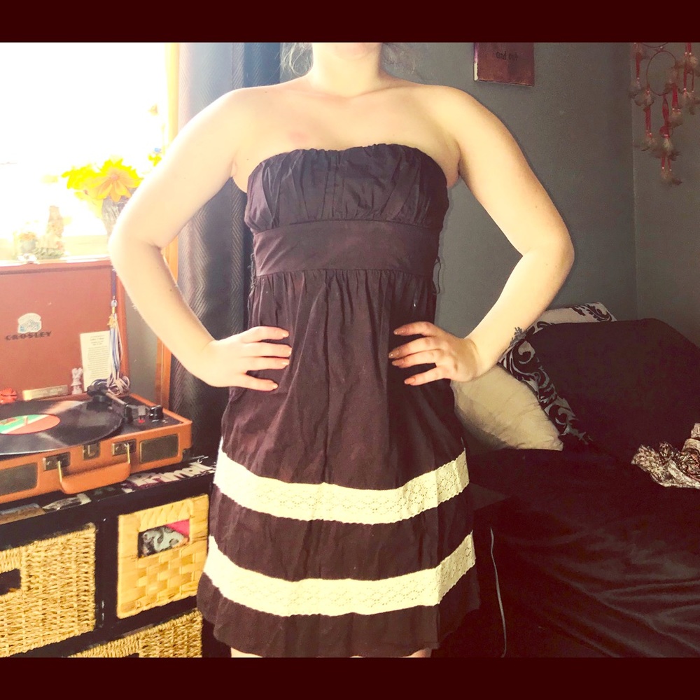 Brown strapless dress